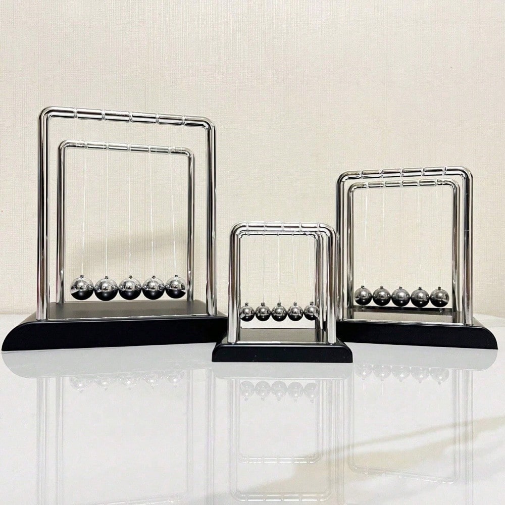 Black Metal Newton's Cradle Ba - مراجعة Tech Accessories Gifts وسعره