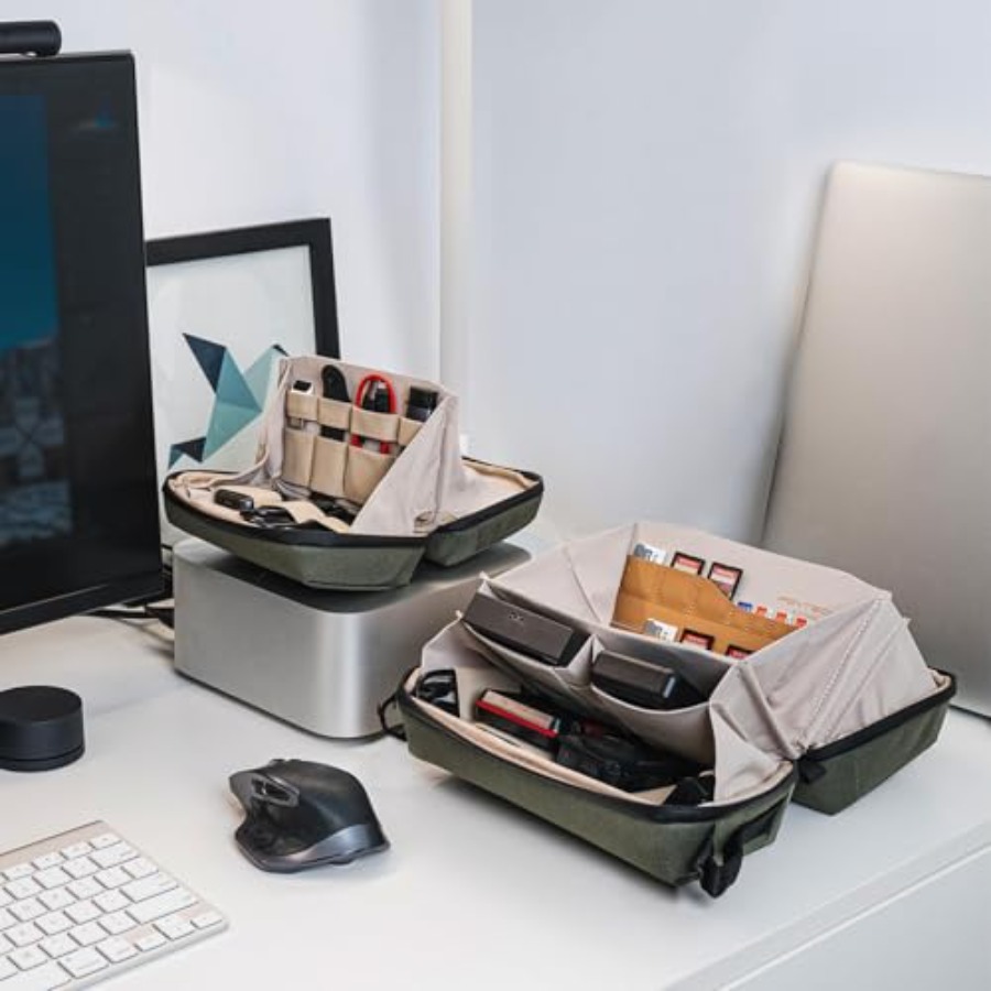 Travel Tech Organizer Waterpro - مراجعة Tech Accessories Travel Case وسعره
