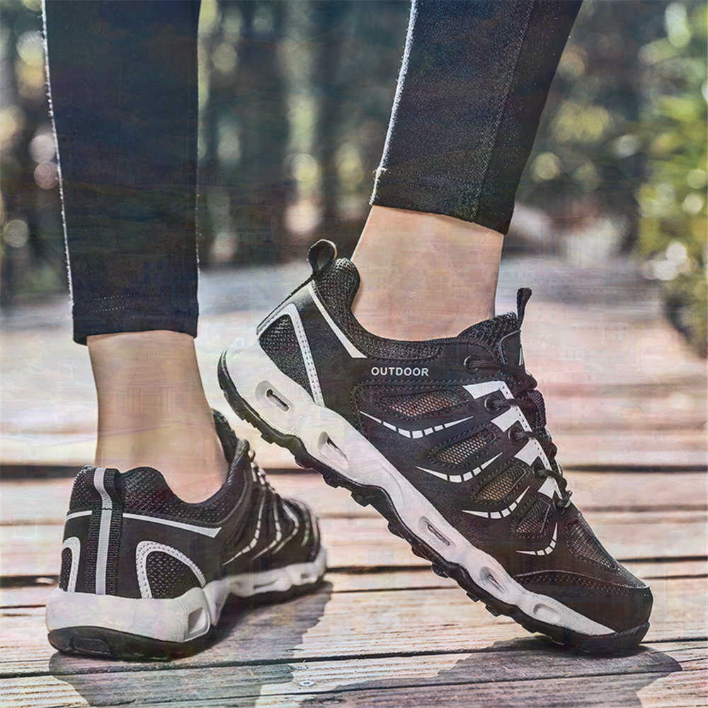 Sumer Round Tip Silver Sneaker - مراجعة Kawaii Tech Accessories وسعره